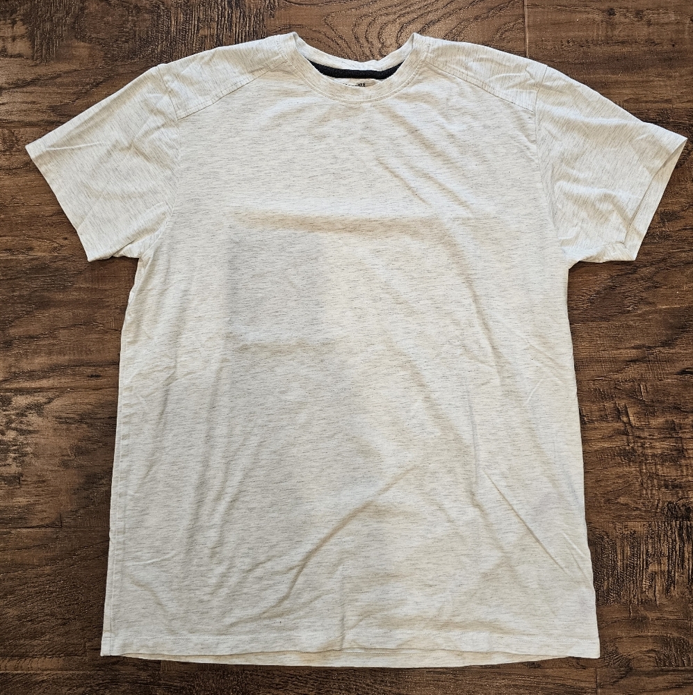 Kenneth Cole | White Large Short Sleeve Tee